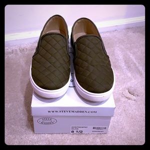 Steve Madden Slip on Sneakers